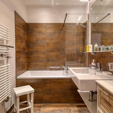 8 Next To Lift And Sportcenter Champéry